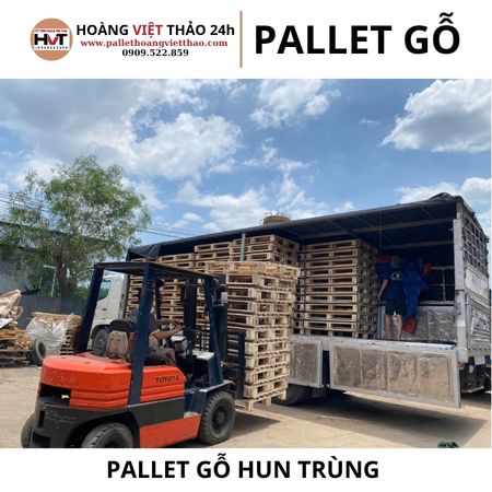 Pallet gỗ hun tr&ugrave;ng