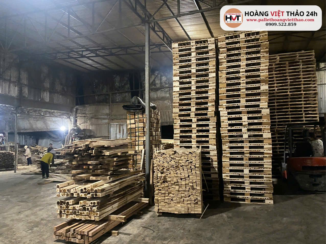 Pallet gạch men