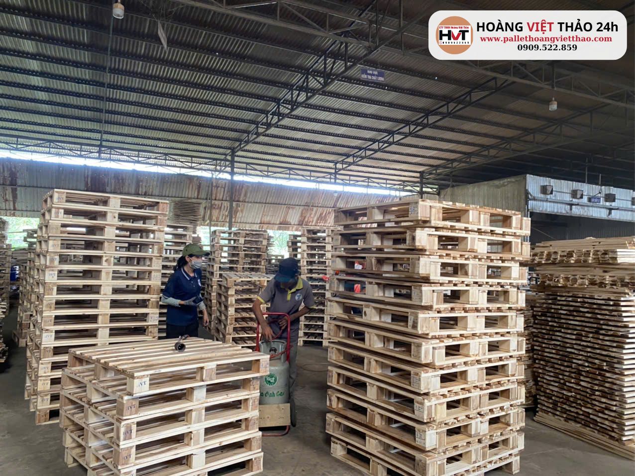 pallet gạch men