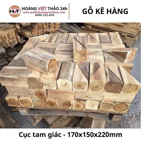 cục chắn tam giác