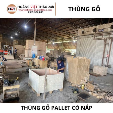 th&ugrave;ng gỗ c&oacute; nắp
